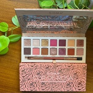Sigma COR-DE-ROSA Eyeshadow palette